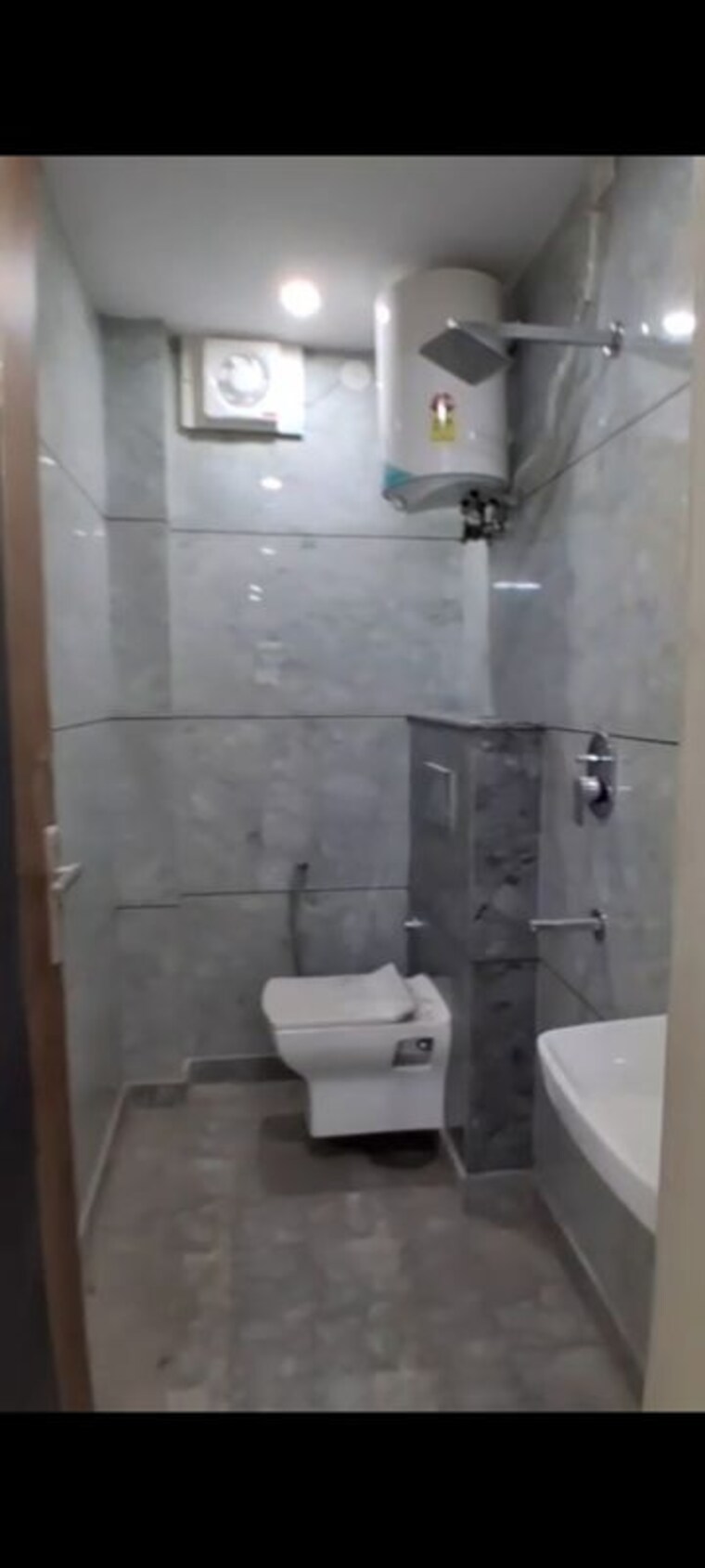 Bathroom, mahavir enclave 2 Bedroom 630 Sq.Ft. Builder Floor In Mahavir Enclave Delhi 10597614