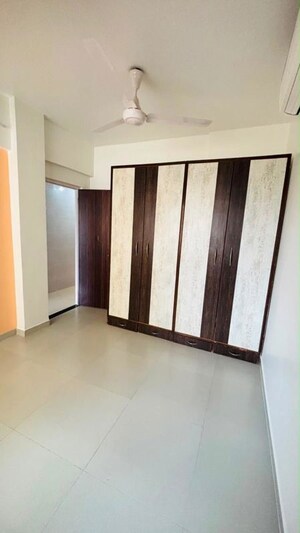 Room in 1 BHK Apartment at Neel Darpan CHS, New Panvel – for Rent