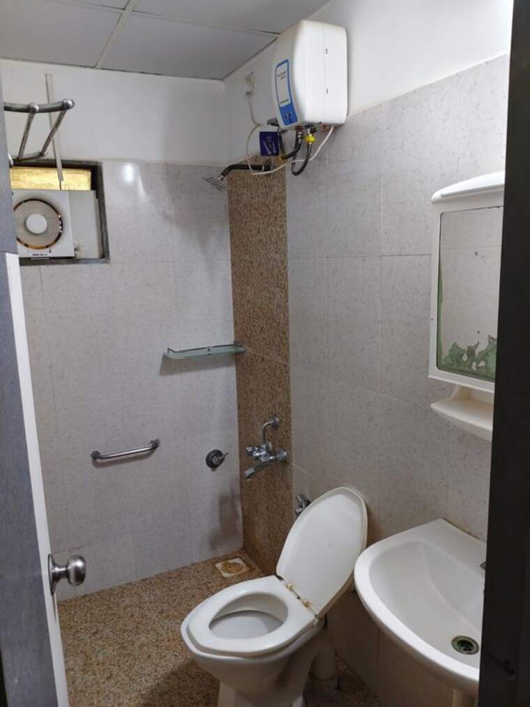 Bathroom, vejalpur 2 Bedroom 990 Sq.Ft. Apartment In Vejalpur Ahmedabad 10597557