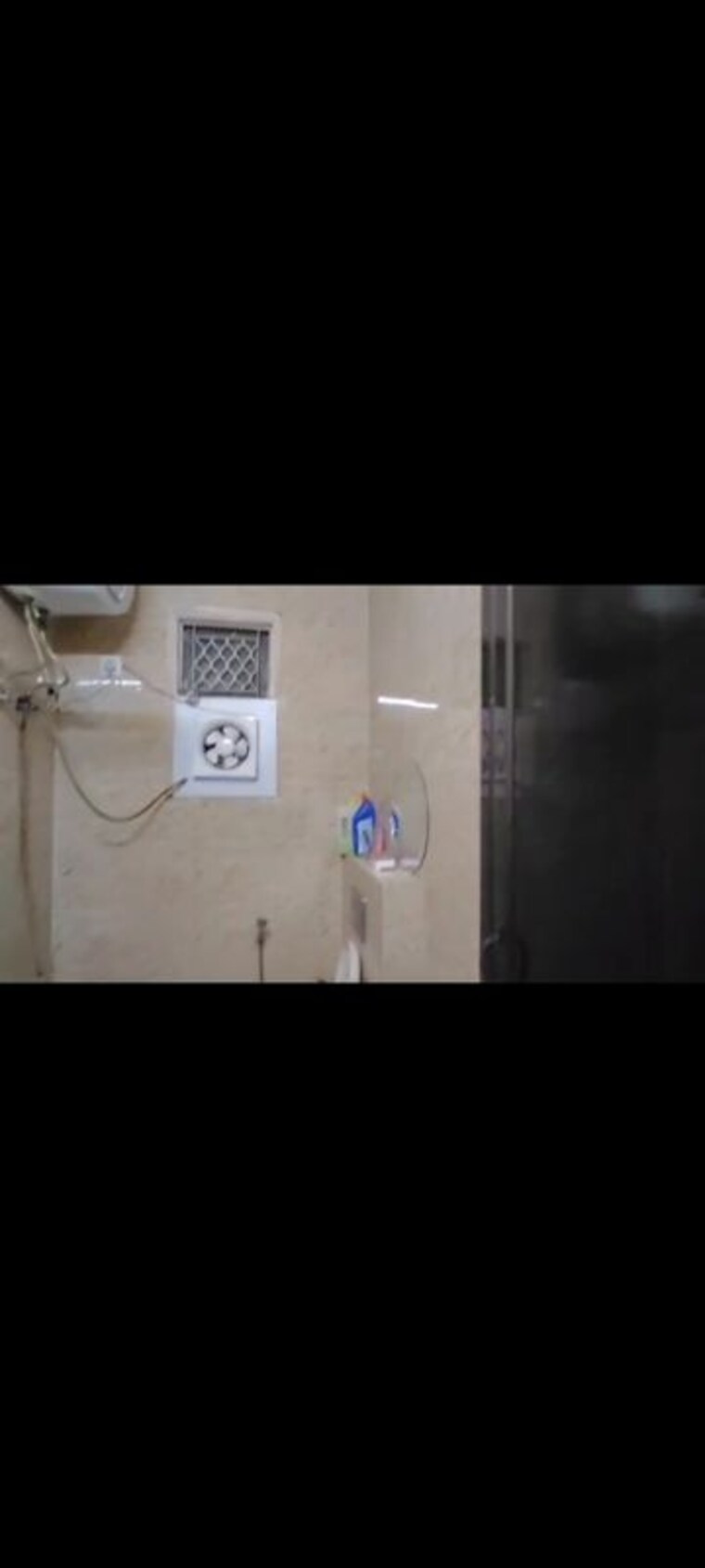 Bathroom, kalindi colony 2 Bedroom 775 Sq.Ft. Builder Floor In Kalindi Colony Delhi 10597653
