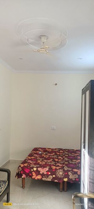 Room in Studio Builder Floor at Danda Dhoran – for Rent