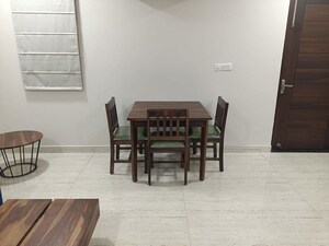 Room in 1 BHK Apartment at Sushant Lok I – for Rent