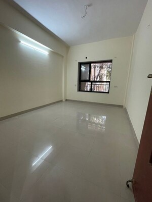 Room in 1 BHK Apartment at Bandra West – for Rent