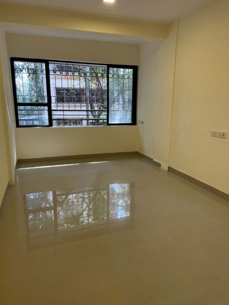 Room, bandra west 1 Bedroom 500 Sq.Ft. Apartment In Bandra West Mumbai 10597689