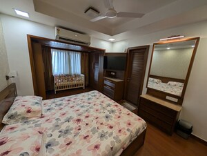 Bedroom in 3.5 BHK Apartment at Maker Tower, Cuffe Parade – for Sale