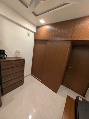 Room in 3.5 BHK Apartment at Maker Tower, Cuffe Parade – for Sale