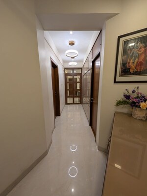 Corridor in 3.5 BHK Apartment at Maker Tower, Cuffe Parade – for Sale