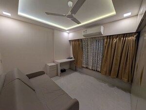 Room in 3.5 BHK Apartment at Maker Tower, Cuffe Parade – for Sale