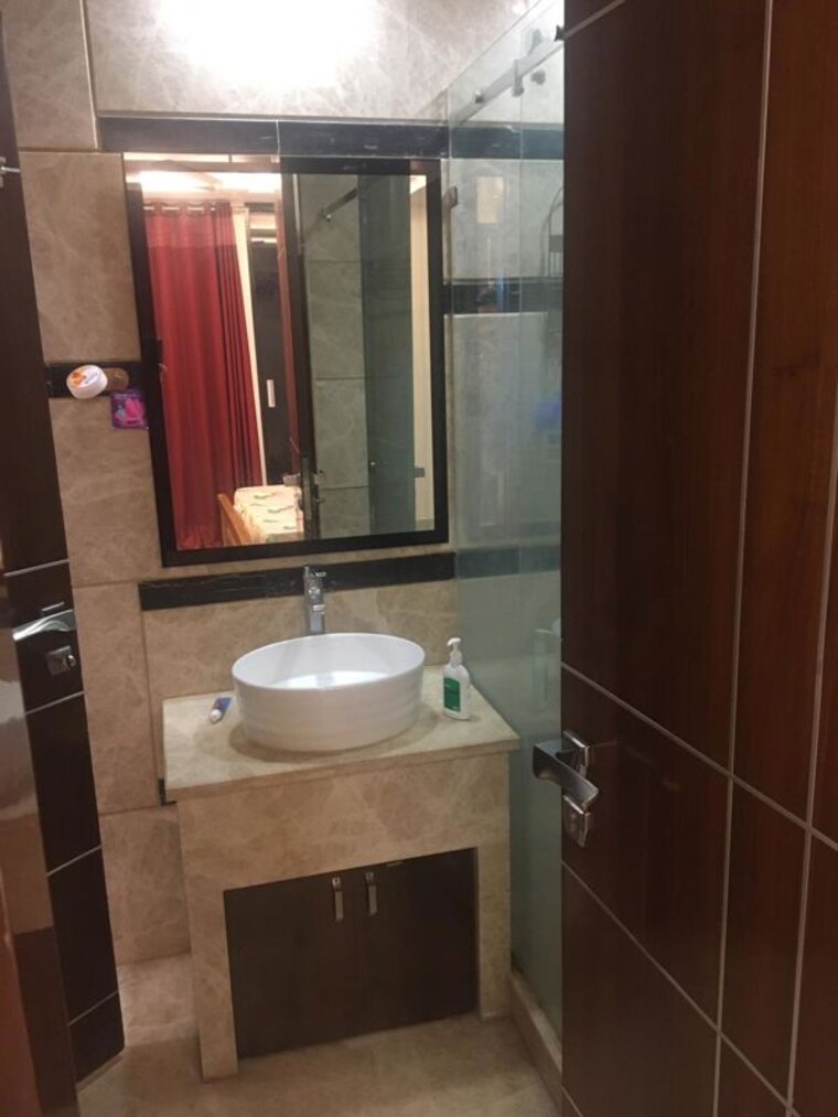 Bathroom, new rajinder nagar 3 Bedroom 1809 Sq.Ft. Builder Floor In New Rajinder Nagar Delhi 10597745
