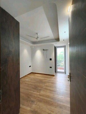 Room in 1 BHK Apartment at Chattarpur – for Rent