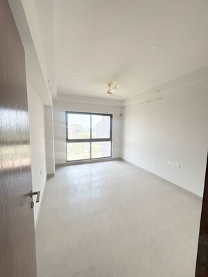Room in 2 BHK Apartment at Magarpatta City Cosmos, Magarpatta Road – for Rent