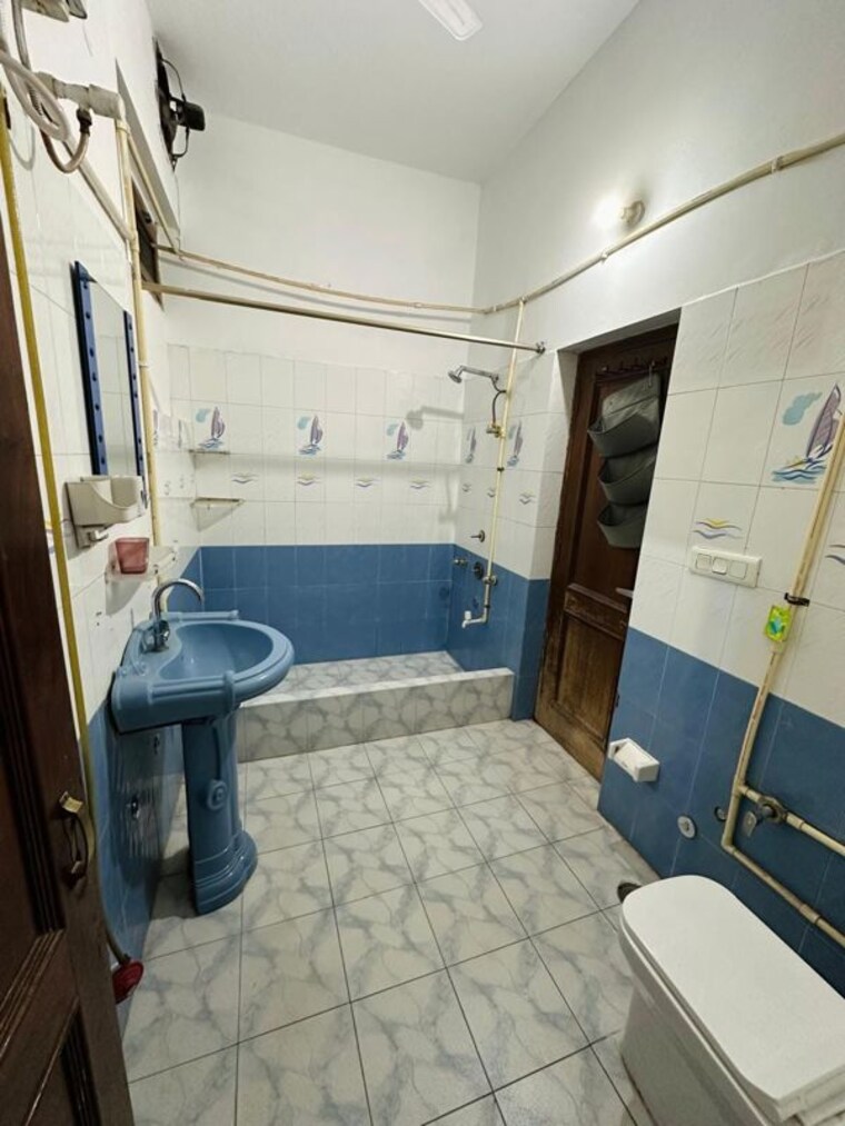 Attached Bathroom, pakhowal road 4 Bedroom 4800 Sq.Ft. Penthouse In Pakhowal Road Ludhiana 10597753