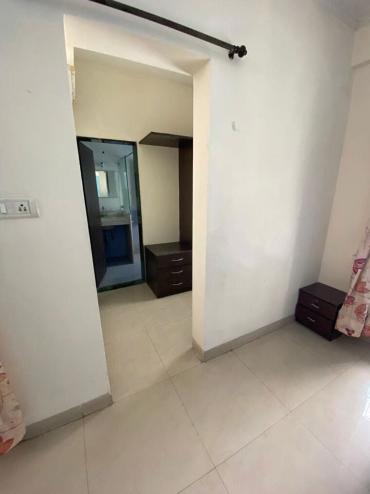 Room, west-sahajeevan 1 Bedroom 520 Sq.Ft. Apartment In Sus Pune 10597770