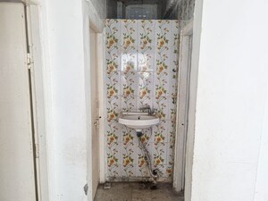 Bathroom in  Apartment at Jilla Garden – for Sale
