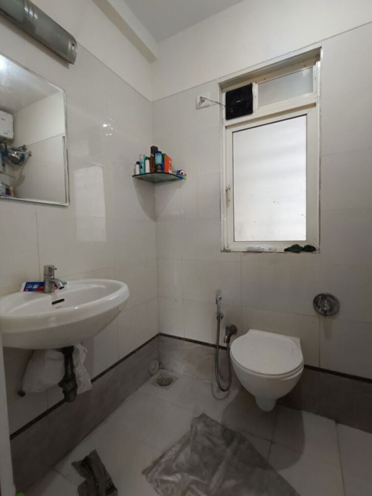 Bathroom, govardhangiri 2.5 Bedroom 800 Sq.Ft. Apartment In Goregaon West Mumbai 10597787