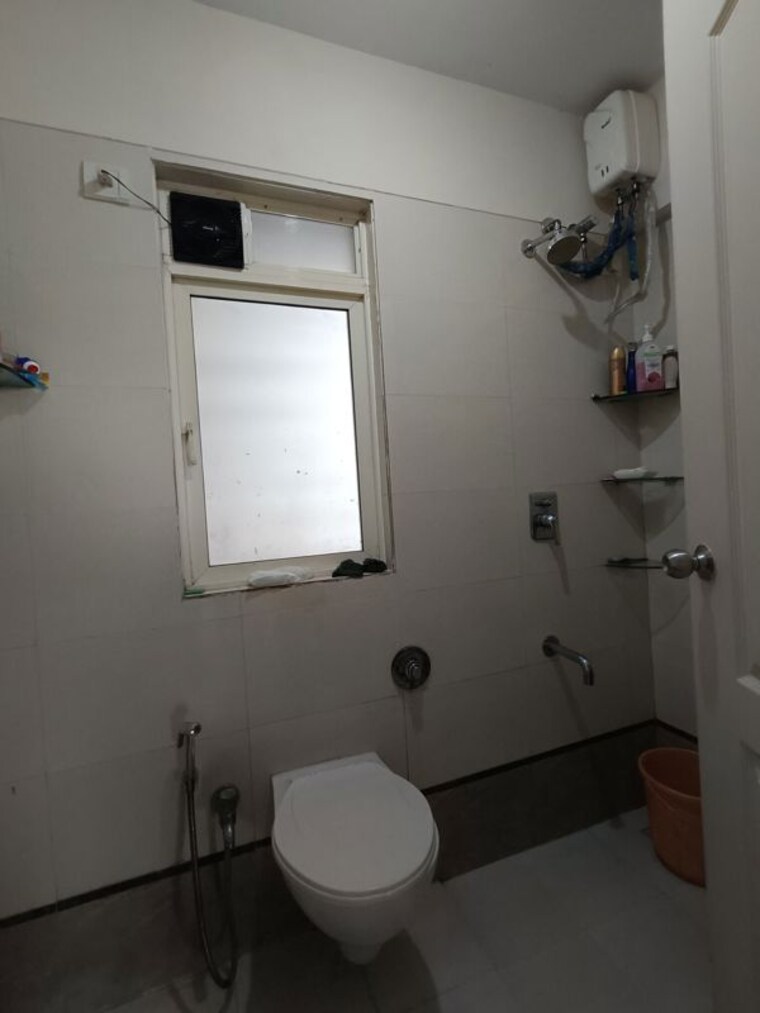 Bathroom, govardhangiri 2.5 Bedroom 800 Sq.Ft. Apartment In Goregaon West Mumbai 10597787