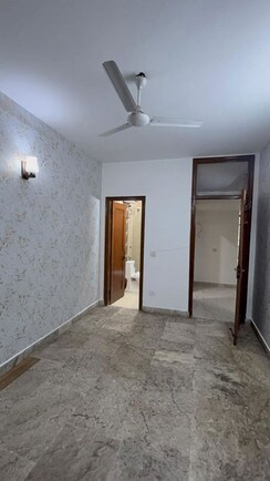 3 BHK Builder Floor For Rent in Chittaranjan Park