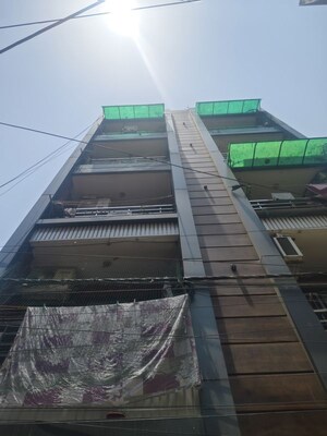  Apartment For Sale in Mohan Garden