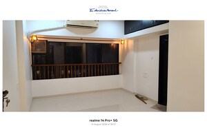 Room in 3 BHK Apartment at Worli – for Rent