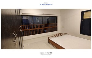 Room in 3 BHK Apartment at Worli – for Rent