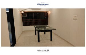 Room in 3 BHK Apartment at Worli – for Rent