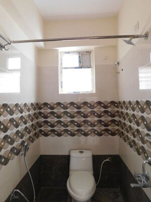 Bedroom in 3 BHK Builder Floor at Kondapur – for Rent