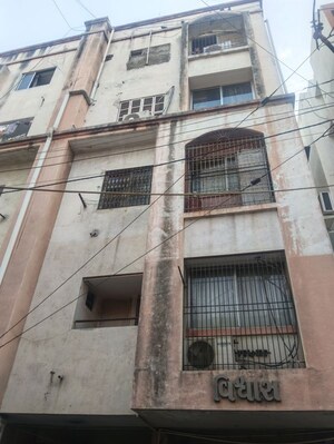  Apartment For Sale in Manhar Plot