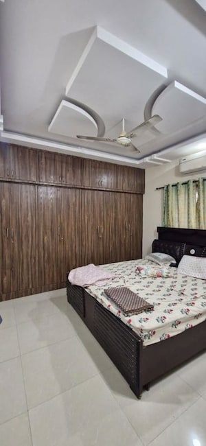 Bedroom in 2 BHK Builder Floor at Kondapur – for Rent