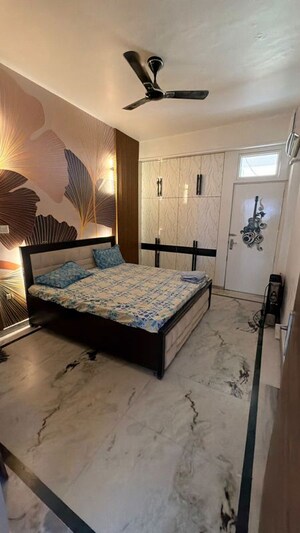 Bedroom in 3 BHK Builder Floor at Palam Vihar – for Rent