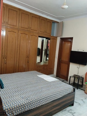 Bedroom in 3 BHK Builder Floor at Kalkaji – for Rent