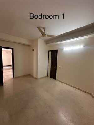 Room in 3 BHK Builder Floor at Palam Vihar – for Rent
