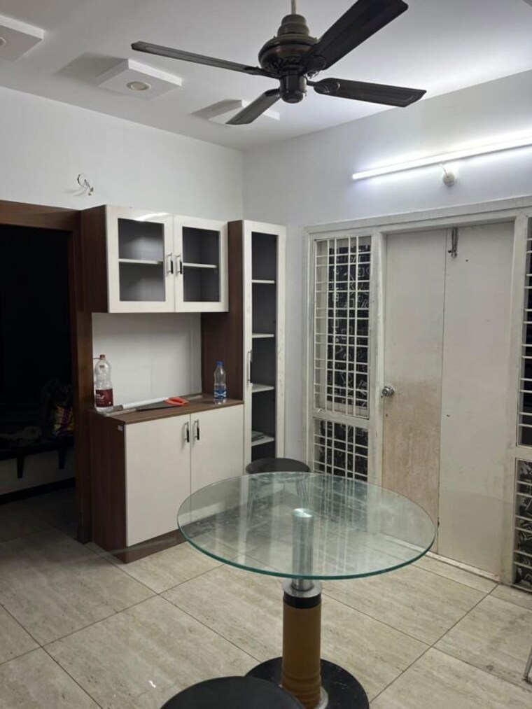 Living Room, venkat-enclave-hitech-city 3 Bedroom 1600 Sq.Ft. Apartment In Hi Tech City Hyderabad 10597984