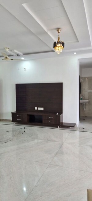 Furnished Amenities in 3 BHK Builder Floor at Kondapur – for Rent