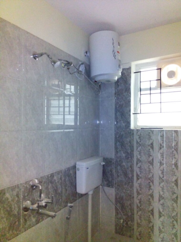 Bathroom, mj-lifestyle-astyllen 3 Bedroom 1580 Sq.Ft. Apartment In Sarjapur Road Bangalore 10597284