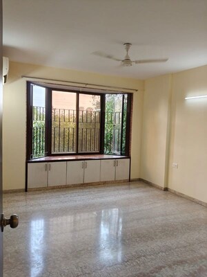 Room in 3.5 BHK Apartment at Standalone Apartments, Kalyani Nagar – for Sale