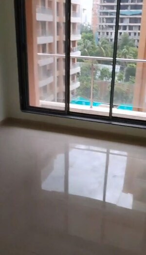 Room in 2.5 BHK Apartment at Patrachawl Mhada, Goregaon West – for Rent