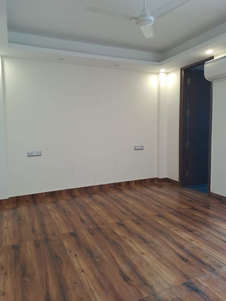 Room, south city 1 3 Bedroom 2500 Sq.Ft. Builder Floor In South City 1 Gurgaon 10598043