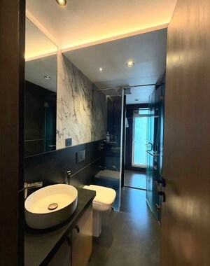 Team Area in 2 BHK Apartment at Hiranandani Gardens, Powai – for Rent