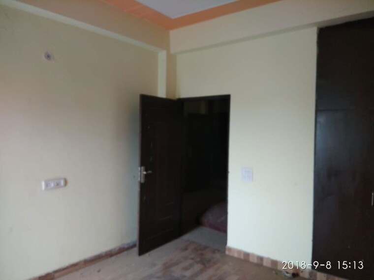 Room, new palam vihar 2 Bedroom 100 Sq.Yd. Builder Floor In New Palam Vihar Gurgaon 10598052