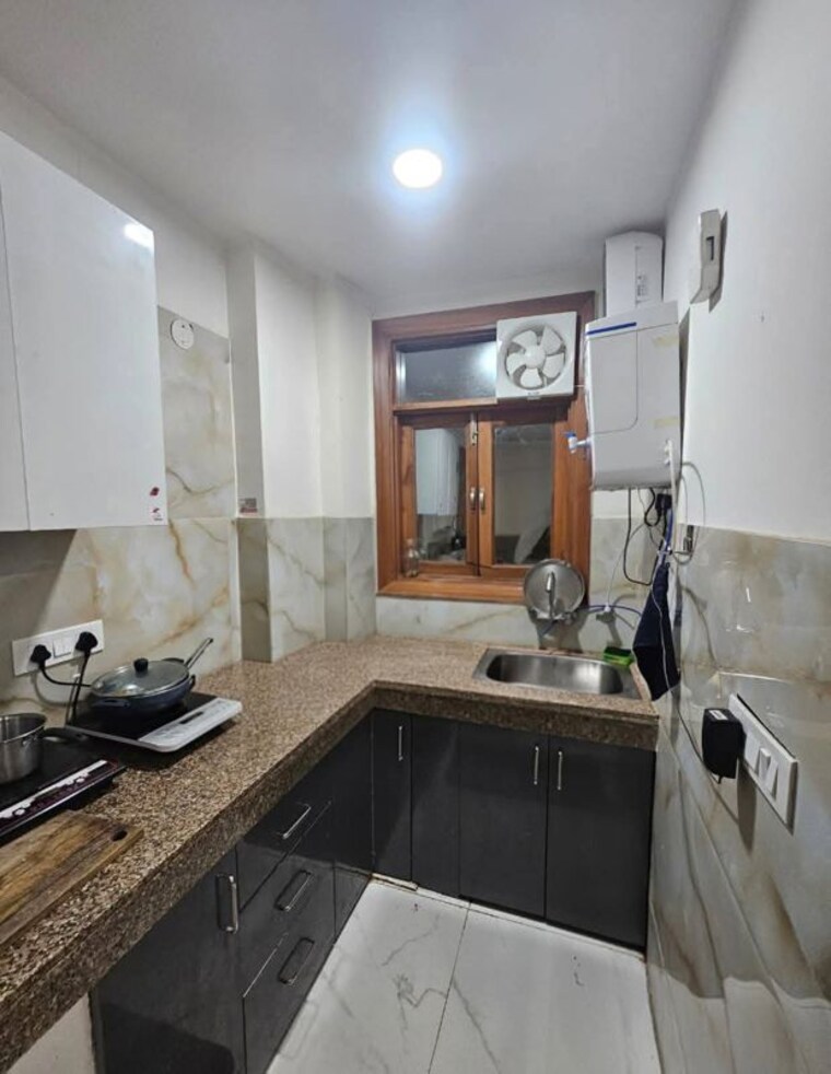 Kitchen, akd-tower 1 Bedroom 700 Sq.Ft. Builder Floor In Sector 14 Gurgaon 10471879
