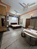 3 BHK + Store Room 3200 Sq.Ft. Builder Floor in Sector 17A