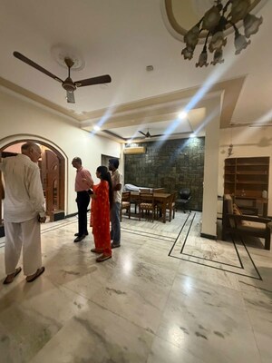Parking in 3 BHK Builder Floor at Sector 17a – for Rent