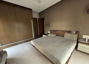 Room in 2 BHK Apartment at Hiranandani Gardens, Powai – for Rent