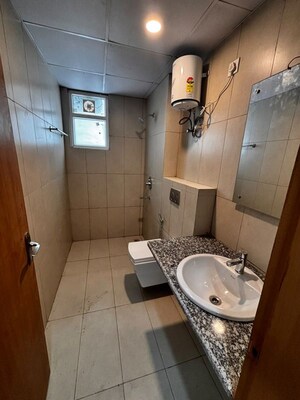 Bathroom in 4 BHK Builder Floor at SS Linden, Sector 84 – for Rent
