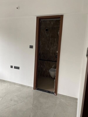 Room in 3 BHK Apartment at Unique Youtopia, Kharadi – for Rent