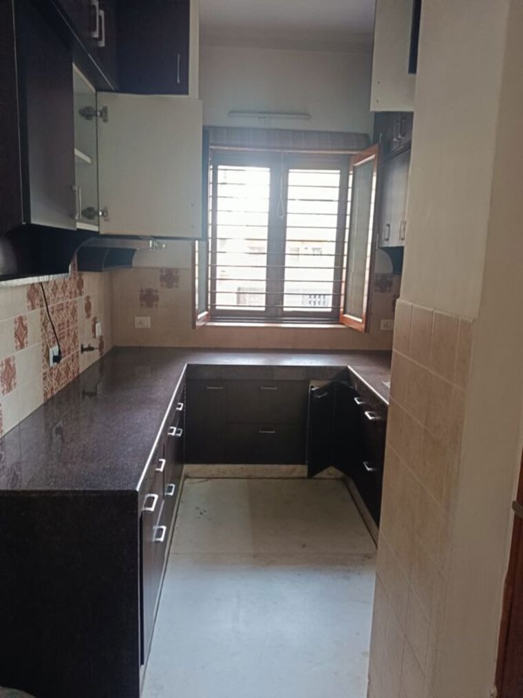Kitchen, sector 45 2 Bedroom 1600 Sq.Ft. Builder Floor In Sector 45 Gurgaon 10598103
