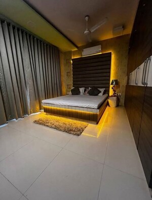Bedroom in 2 BHK Apartment at Hiranandani Gardens, Powai – for Rent