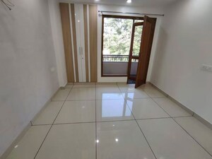 Room in 2 BHK Apartment at Chattarpur – for Rent
