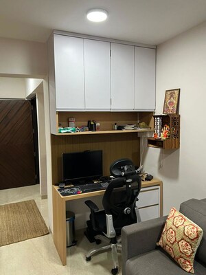 Furnished Amenities in 2 BHK Apartment at Dosti Eastern Bay, Wadala – for Rent