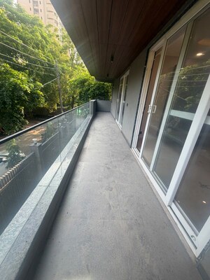 Balcony in 4 BHK Builder Floor at South City 1 – for Rent